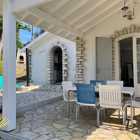 Adorable petite maison à 400m de la mer Saint-Georges-de-Didonne Exterior foto