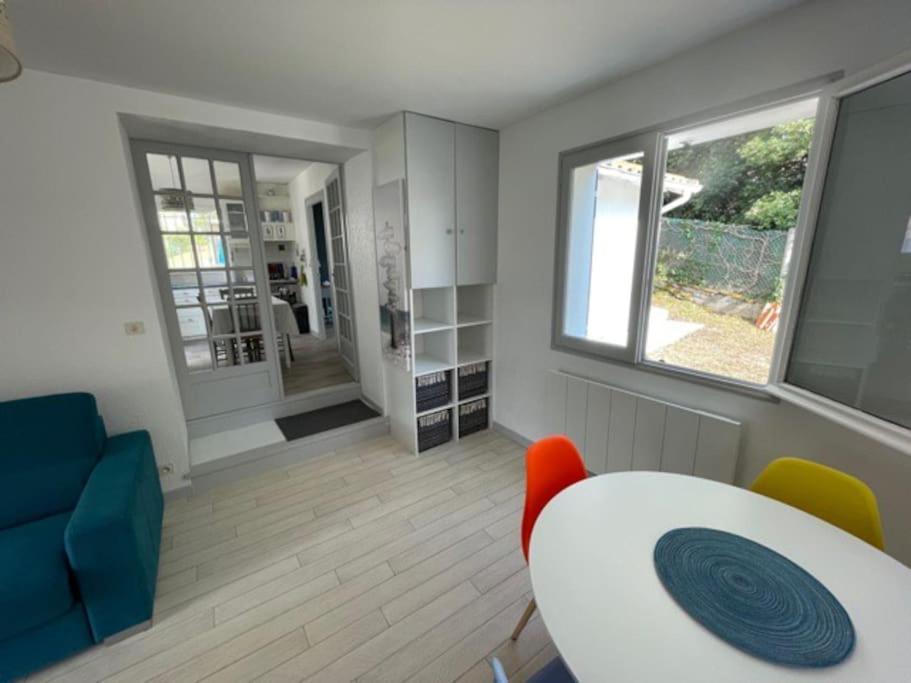 Adorable petite maison à 400m de la mer Saint-Georges-de-Didonne Exterior foto